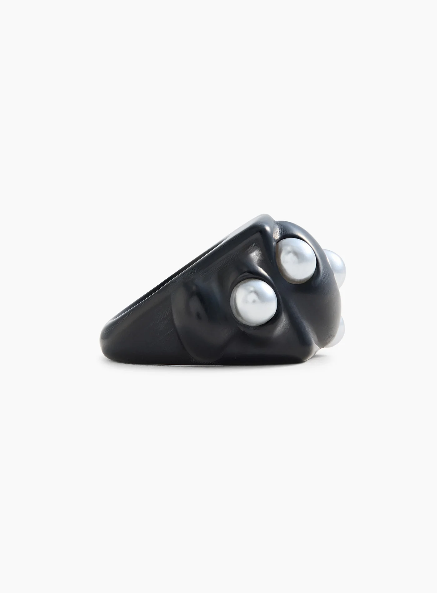 Black ring on perla topping - Image 2