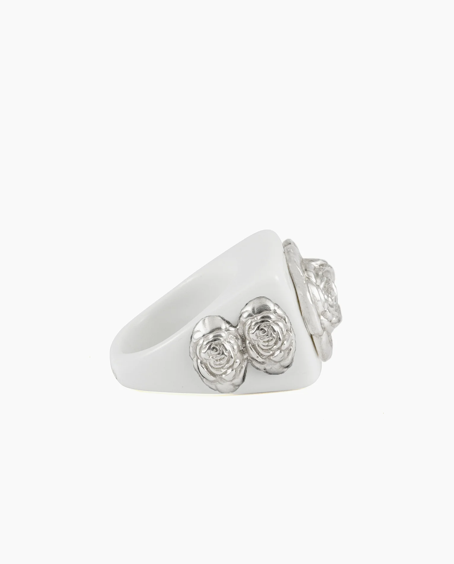 White On Silver Rosetón - Image 3